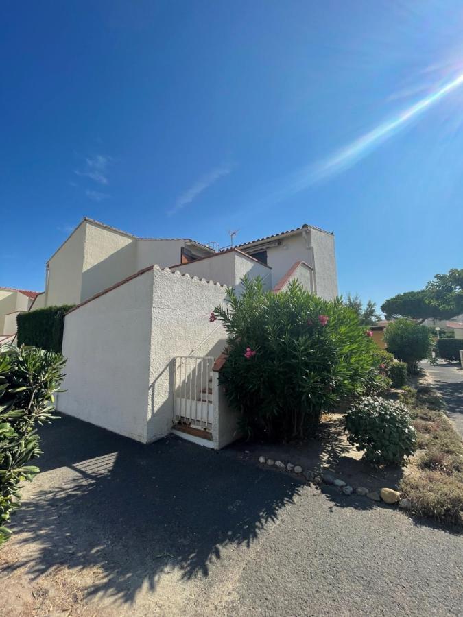 T2 avec terrasse, vue étang et son coucher de soleil, plage à proximité, wifi et place de parking gratuit que l on nomme Grain de Corail Le Barcarès Exterior foto